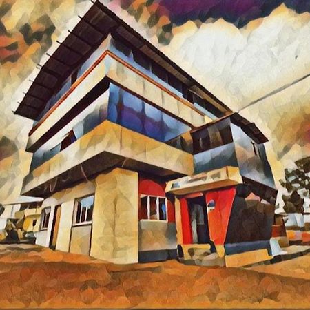 Strawberry Vacations Villa Panchgani Eksteriør billede
