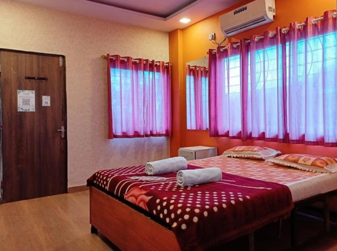 Strawberry Vacations Villa Panchgani Eksteriør billede